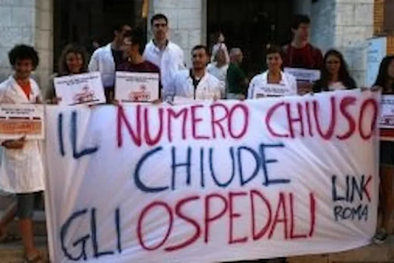 MEDICINA, numero chiuso con il "modello francese", Andu "Graticola inutile e devastante"