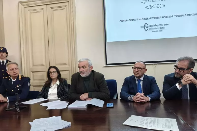 Pedopornografia on-line: pm, 'vittime migliaia di bambini' 1 pedopornografia catania 2