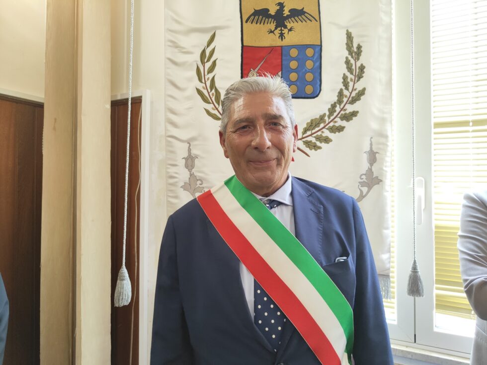 Maturità 2025 a Spadafora - Gli auguri istituzionali del Sindaco e dell'amministrazione comunale 1 pistone