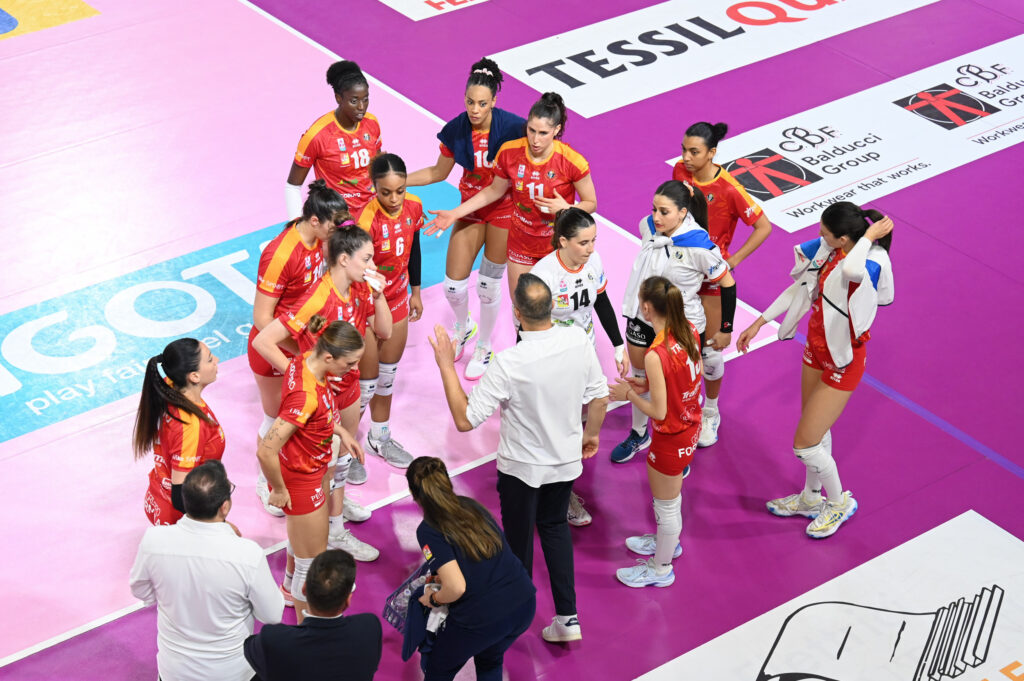 Akademia Sant’Anna, troppo poco SuperGirls: Macerata domina gara 1 delle Finalissime Play-Off 6 Akademia Sant’Anna, troppo poco SuperGirls: Macerata