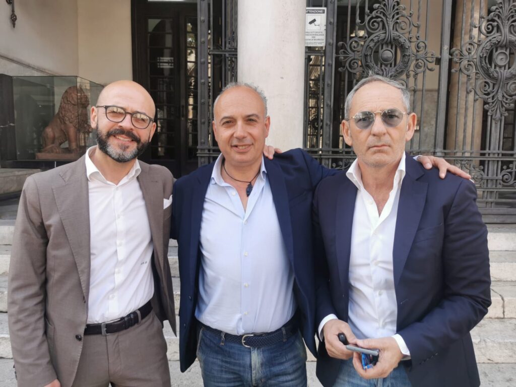 Scricchiola il sistema De Luca: bufera sul ‘caso Campagna’, Forza Italia pretende scuse per l’insulto ‘banda Bassotti’ 4 calderone de leo pietrafitta