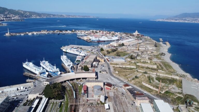 Furto al MuMe, la pista del mare porta verso Est: barche e yacht al setaccio, si cercano le tavole di Antonello