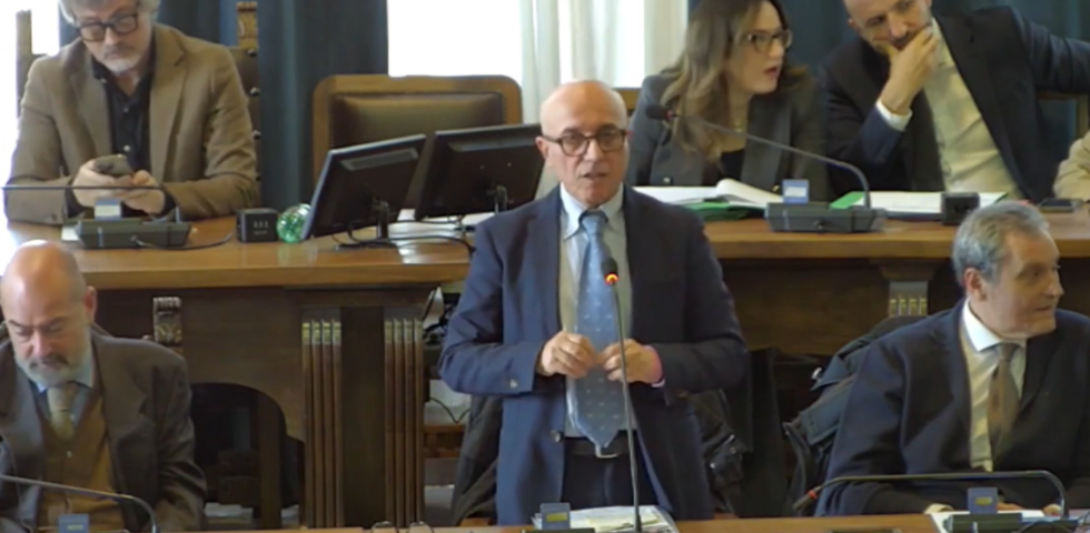 Al Consiglio Comunale il "burocrate" Santi Trovato, sub commissario al Risanamento di Messina. "Non ritiro la mia ordinanza" 1 trovato