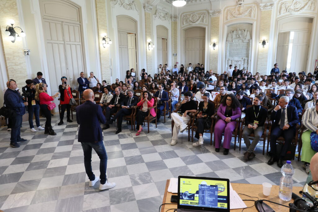#NonCiFermaNessuno all’Università di Messina, emozioni e storie di resilienza con Luca Abete 5 #NonCiFermaNessuno