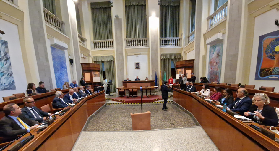 Palazzo dei Leoni, si è insediato il Consiglio Metropolitano di Messina 3 Consiglio Metropolitano di Messina