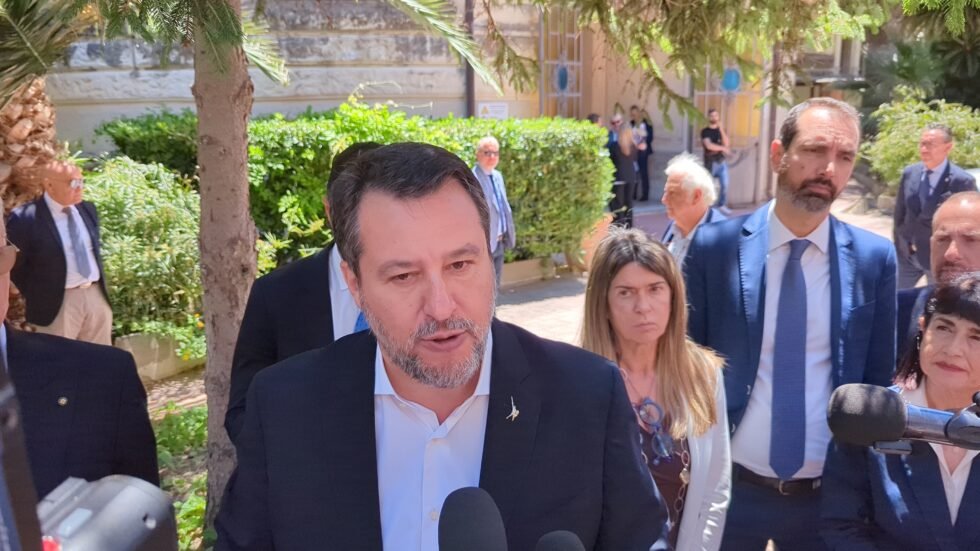 Salvini a Messina: "Apertura dei cantieri del Ponte è prevista in estate" 1 Salvini a Messina