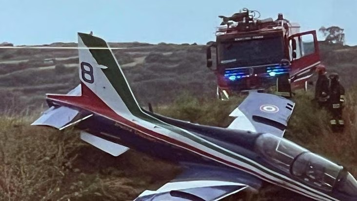 Incidente Frecce Tricolori a Pantelleria: nota dell'Aeronautica 3 WhatsApp Image 2025 05 06 at 19.28.41