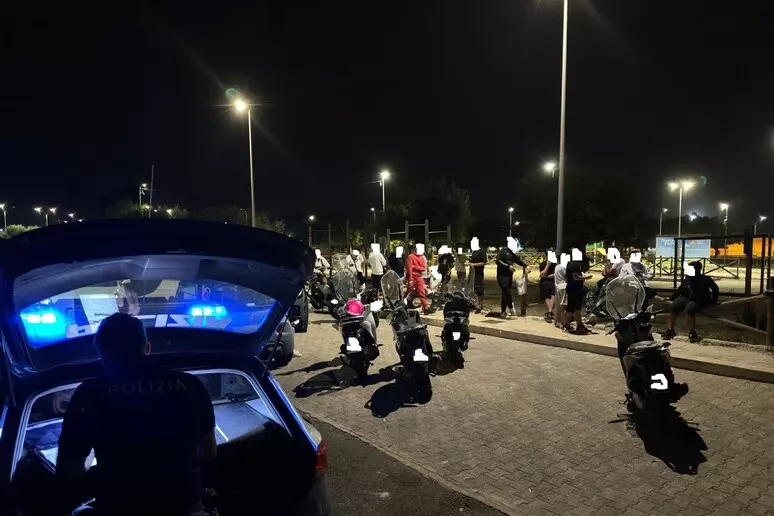 13enne straniera pestata dal branco, Daspo per tre ragazzine 1 avola daspo willy
