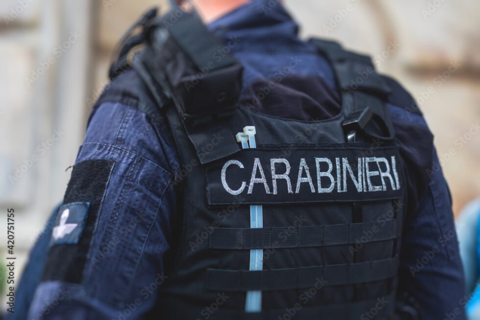 MESSINA SUD - “EVADE DAGLI ARRESTI DOMICILIARI E VA IN GIRO IN MACCHINA INSIEME AD ALTRO INDIVIDUO CON PRECEDENTI PENALI” 1 carabinieri g