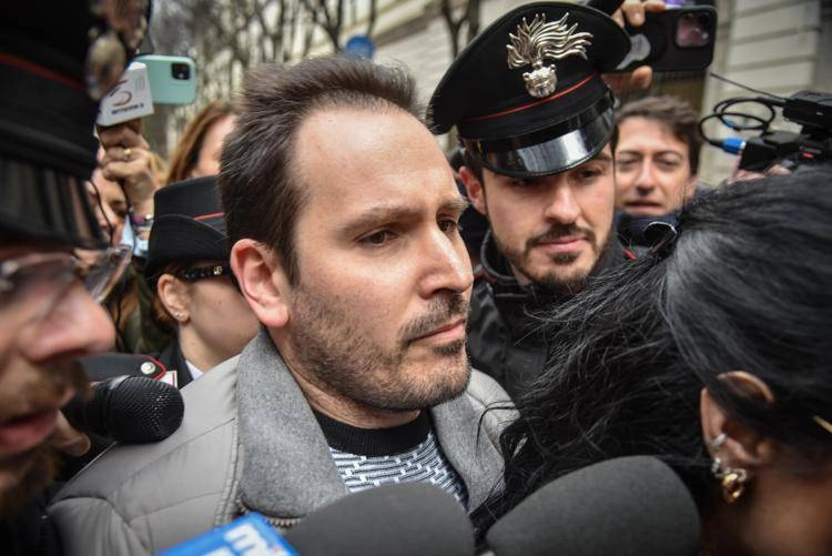 Caso Garlasco, blitz dei carabinieri a casa di Andrea Sempio 1 Caso Garlasco, blitz dei carabinieri a casa di Andrea Sempio