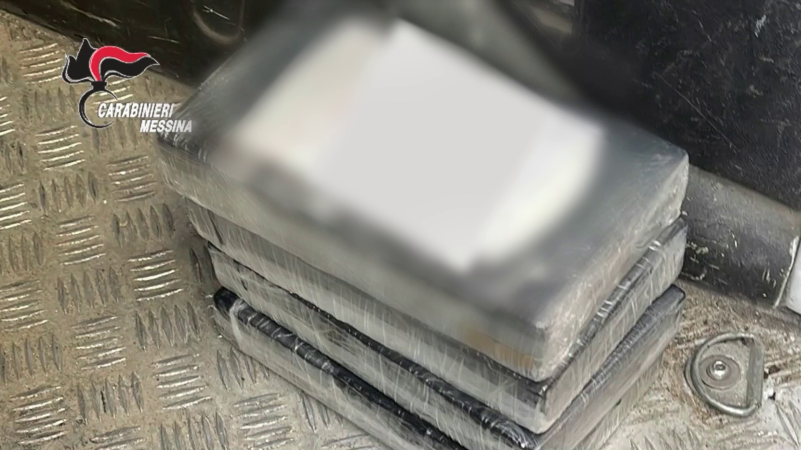 cocaina sbarco traghetti