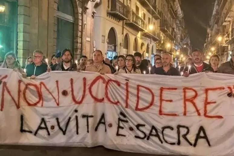 Sparatoria Monreale: corteo a Palermo, 'la vita è sacra' 1 Corteo Monreale
