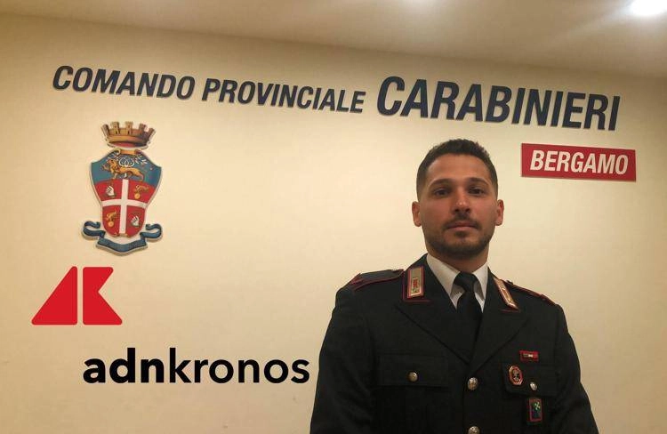 Carabiniere salva donna da suicidio: "Io eroe? Grazie Meloni, ma mio premio è che sia salva" 3 Carabiniere Fascì