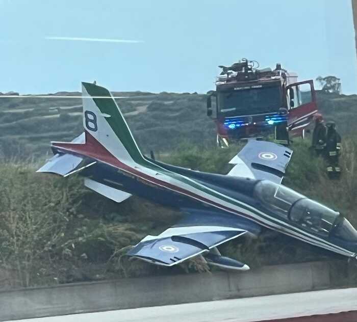 Incidente Frecce tricolori a Pantelleria, pilota ferito 1 frecce tricolori