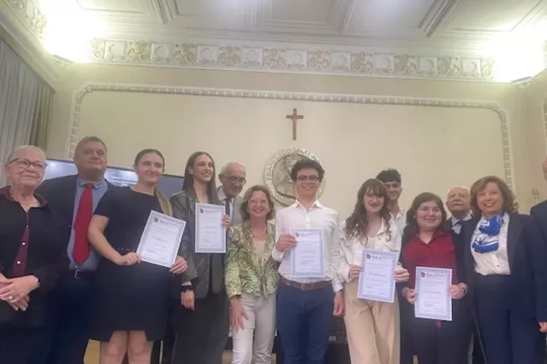 Liceo MAUROLICO, giovani latinisti premiati al Certamen Peloritanum