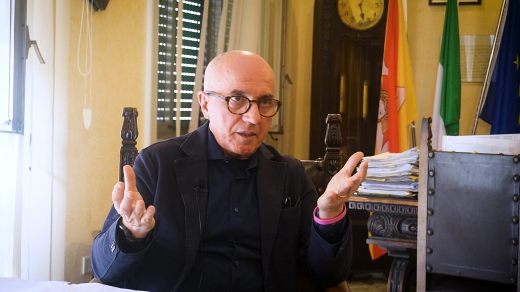 VIDEO - Intervista a Santi Trovato, Sub-Commissario al Risanamento di Messina. "Non sono un politico". Le risposte al Rione Taormina 2 Santi Trovato