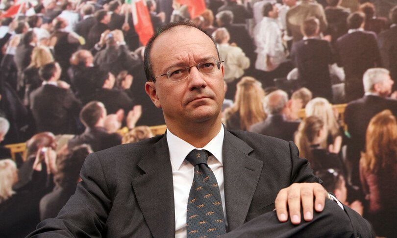 Burnout docenti, proposta sperimentale da 40 milioni al Ministro Valditara
