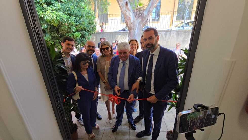 Sanità e assistenza: inaugurato stamani il primo Centro Diurno per autistici di Messina, grande risultato della sinergia Asp e Comune di Messina. 1 Inaugurazione centro diurno autismo