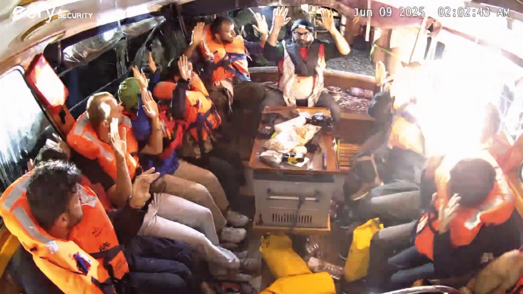 Blitz israeliano sulla Freedom Flotilla, abbordata la nave "Handala". A bordo anche l'attivista messinese Antonio Mazzeo 3 Freedom Flotilla Coalition (2)