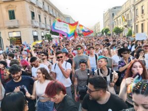 Stretto Pride: Messina si colora di nuovo di arcobaleno 7 Stretto Pride 2025