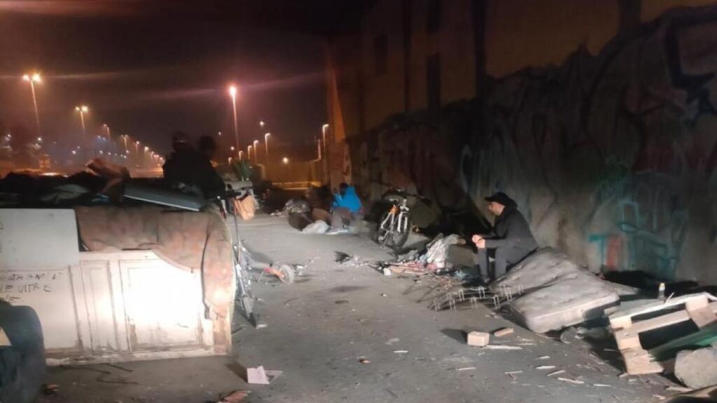 Emergenza Crack Nazionale: la Centrale di Sesso e Droga dove giovanissime si prostituivano per 10 euro. il Ritratto di un'Italia Devastata 3 Barriera di Milano - Torino