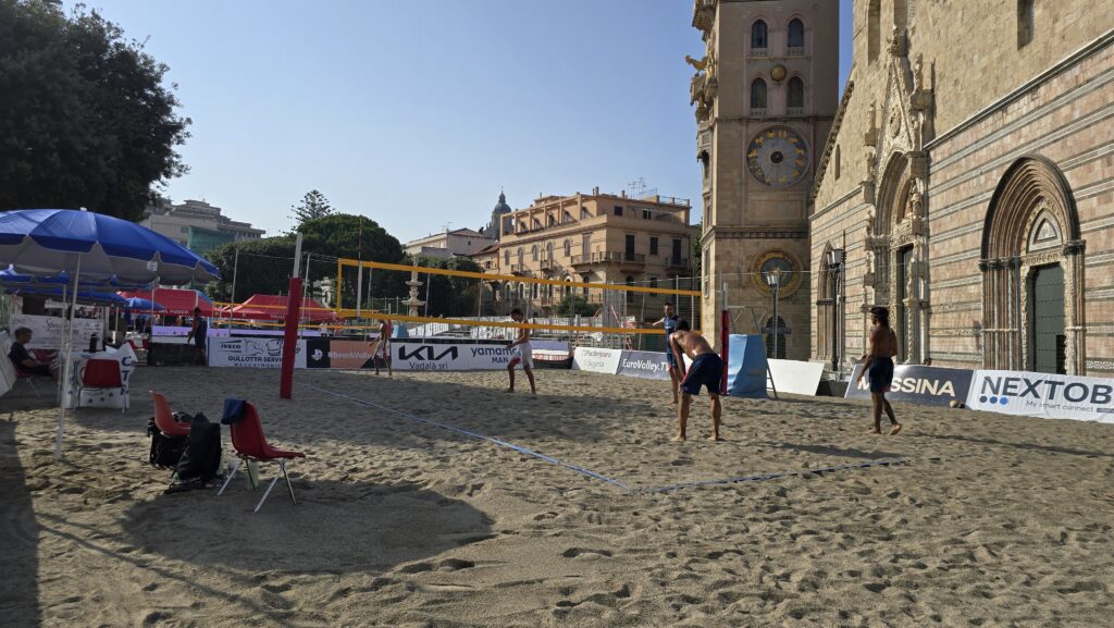 Beach Volley al Duomo - Finocchiaro snobba le spiagge per lo show in piazza: ma quanto costa ai messinesi la sua reiterata scelta? 6 beach volley duomo