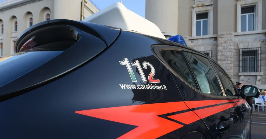 MESSINA - Droga nascosta in un intercapedine nel locale caldaia 3 Carabinieri 112