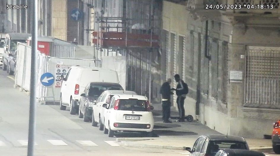 Emergenza Crack Nazionale: la Centrale di Sesso e Droga dove giovanissime si prostituivano per 10 euro. il Ritratto di un'Italia Devastata 2 Spaccio droga crack