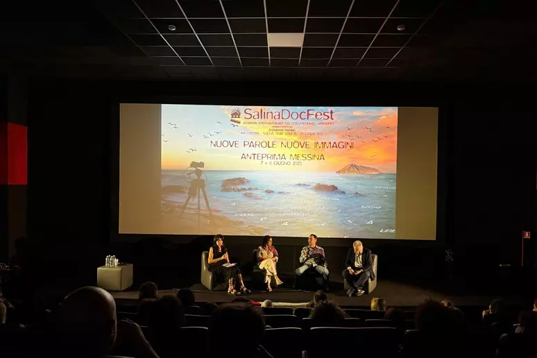 Elio Germano premiato all'anteprima messinese del SalinaDocFest 2 Salinadocfest germano