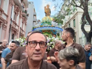 santantonio processione carro 16