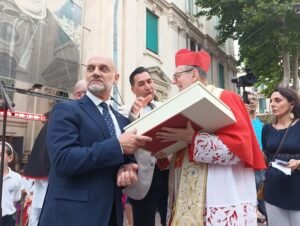 santantonio processione carro 24