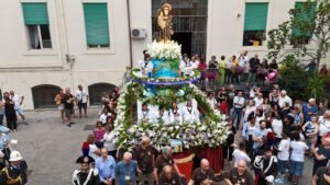 santantonio processione carro 3