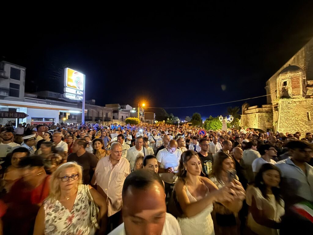 Spadafora, un fiume di folla per San Giuseppe: successo per la festa patronale 11 1000214820