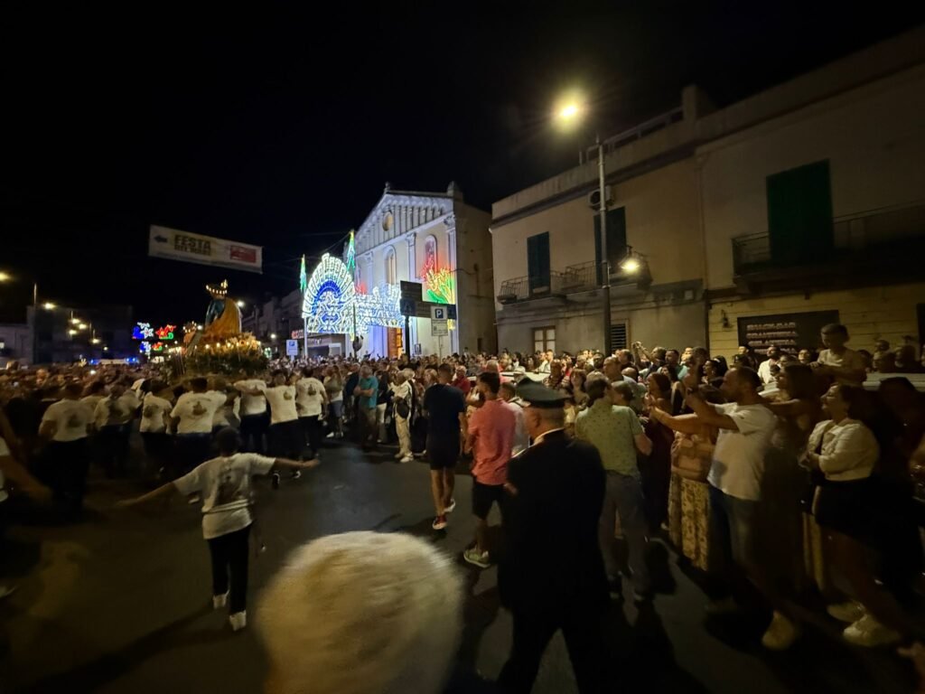 Spadafora, un fiume di folla per San Giuseppe: successo per la festa patronale 9 1000214826