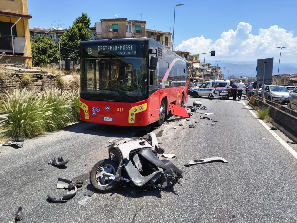 Incidente in viale Giostra. Grave conducente di uno scooter. Coinvolto bus Atm 1 IMG 20250704 WA0043