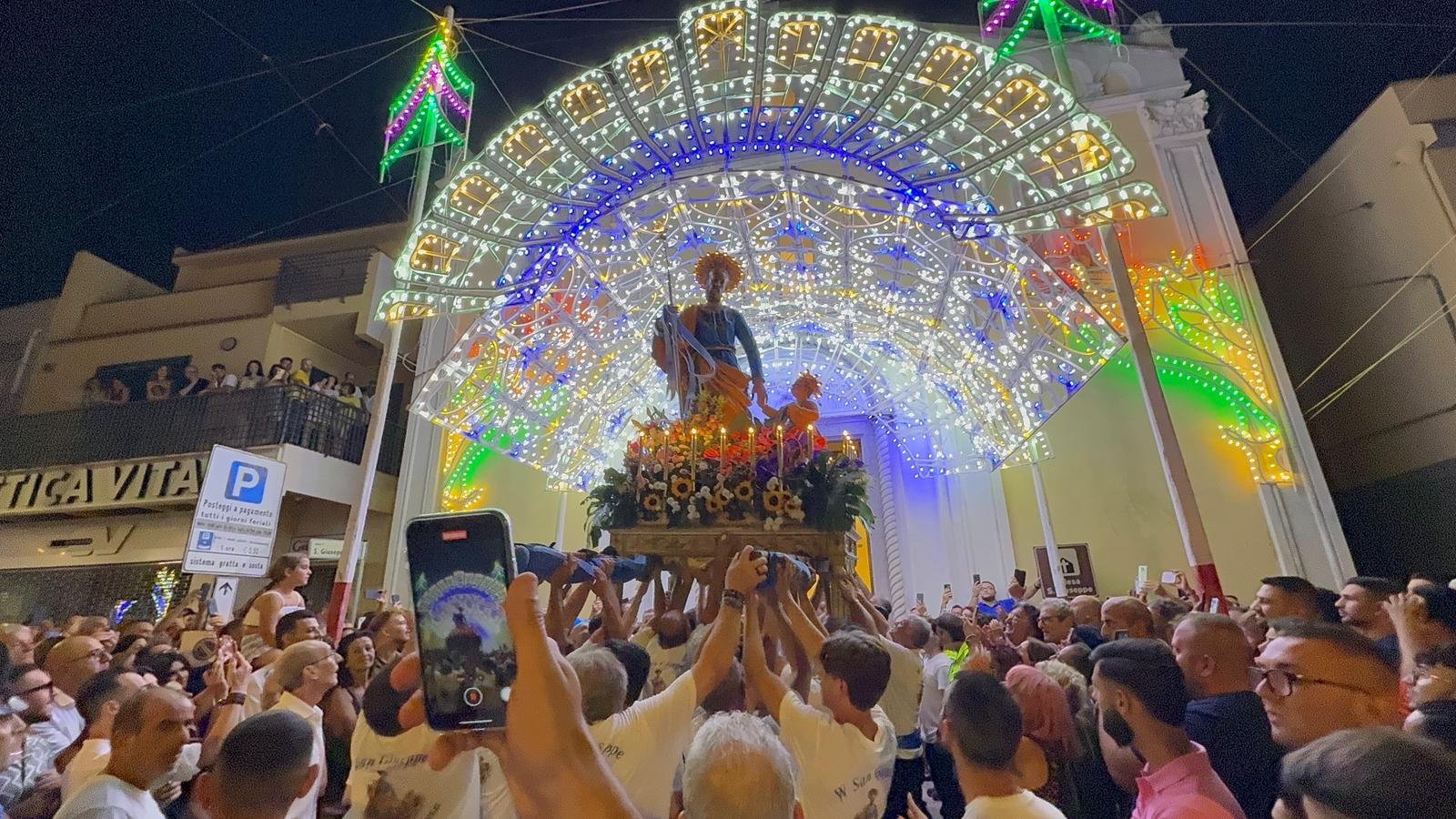 Spadafora, un fiume di folla per San Giuseppe: successo per la festa patronale 10 IMG 20250720 WA0105