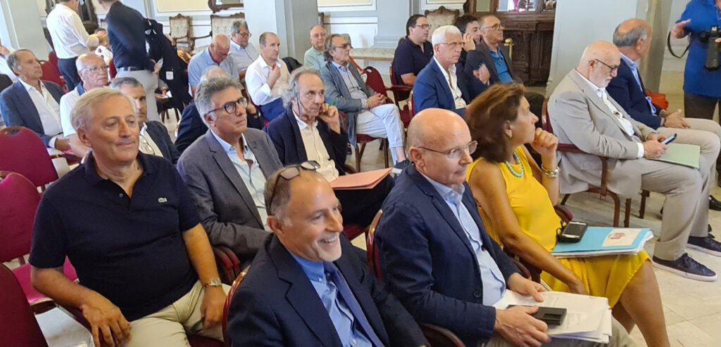 Rete sanitaria provinciale, a Palazzo dei Leoni confronto serrato tra l’assessore regionale Faraoni e i sindaci messinesi 3 Rete sanitaria provinciale 2