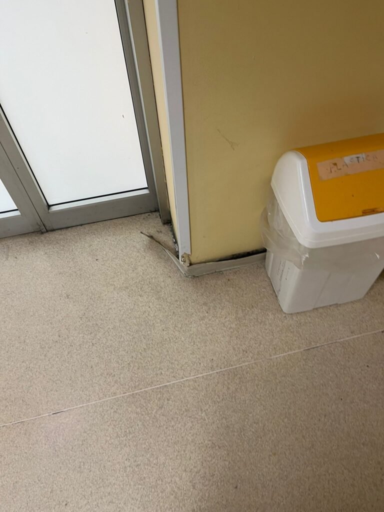 Policlinico, degrado al Pronto Soccorso Pediatrico? La denuncia di un genitore: "Sporcizia e condizionatori senza protezione" 14 Policlinico, degrado al Pronto Soccorso Pediatrico