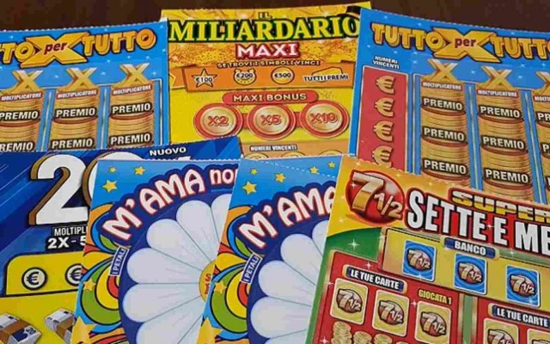 Vinti 2 milioni con "Gratta e Vinci" da 10 euro 1 biglietti-Gratta-e-Vinci