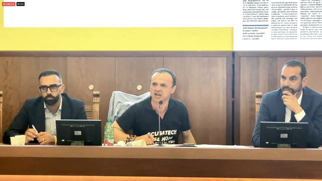 De Luca conferenza stampa vs giornalisti