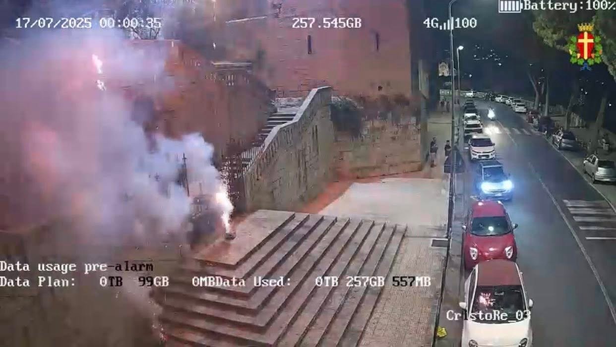 Cristo Re, ancora botti nella notte: l’Amministrazione prosegue con fermezza il lavoro di controllo e repressione 6 fuochi a cristo re abusivi