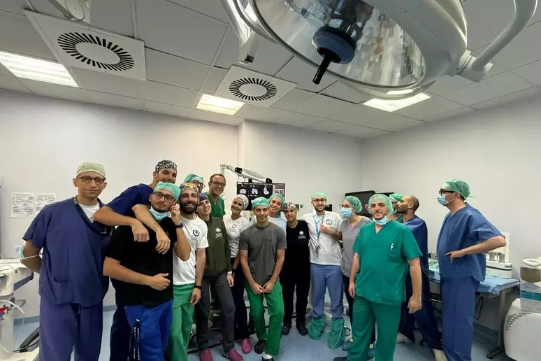 Robot Mako "opera" tre pazienti nel Policlinico di Messina 1 policlinico messina robot