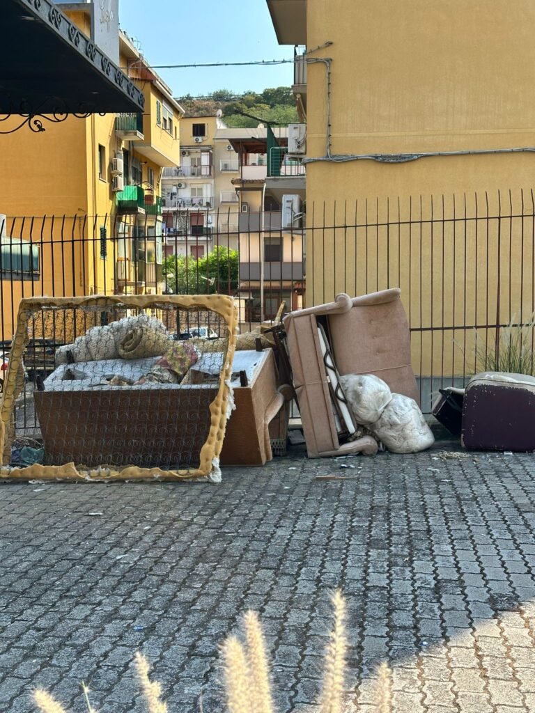 GIANDOMENICO LA FAUCI: «DISCARICHE ABUSIVE DAL VIALE GIOSTRA A SAN MICHELE» 14 1000236214