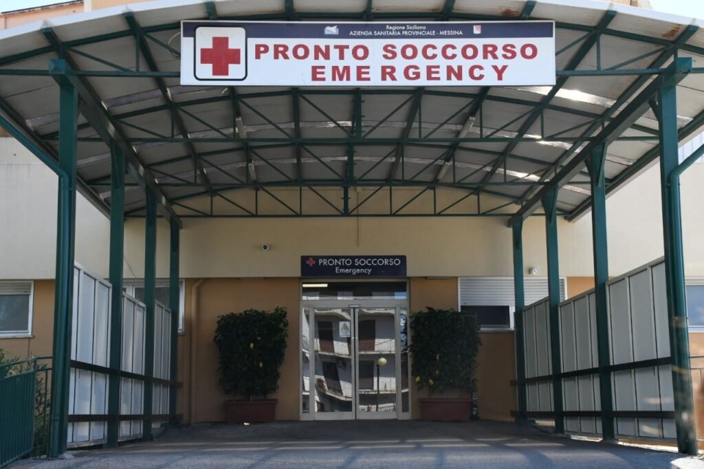 Riapertura del pronto soccorso dell’ospedale di Barcellona Pozzo di Gotto 4 Pronto soccorso BPG ingresso