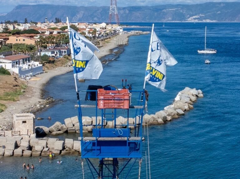 FELUCHE - Non tutti i pescatori dello stretto vogliono il ponte, anzi…