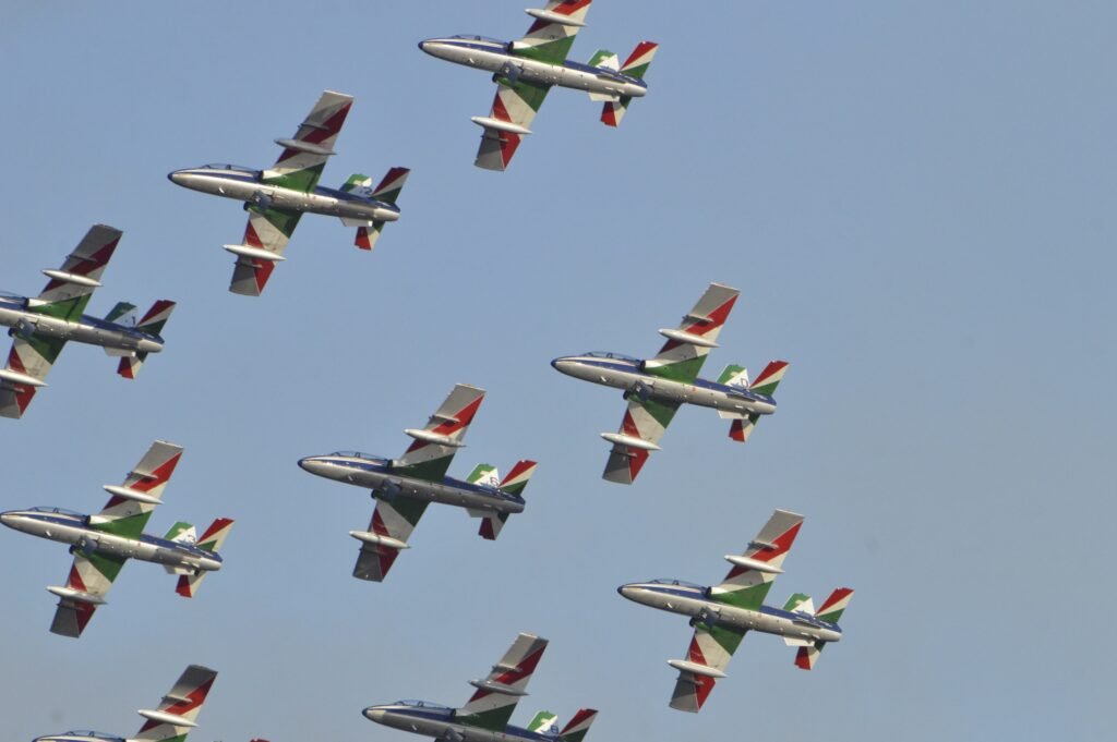 Messina, prove generali dell'Airshow: un elicottero con il Tricolore apre le danze nei cieli dello Stretto 50 WhatsApp Image 2025 08 02 at 18.44.345