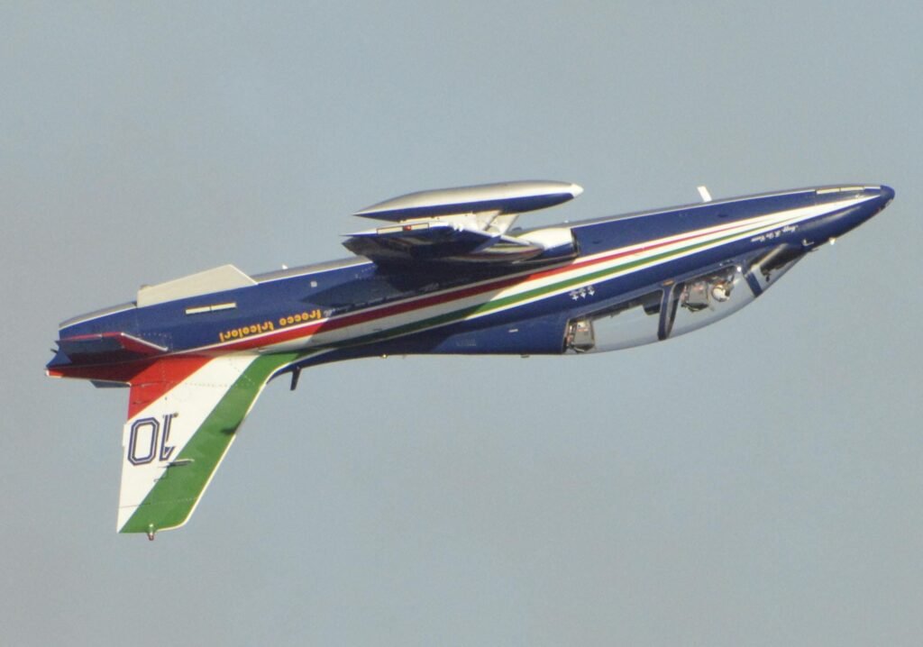 Messina, prove generali dell'Airshow: un elicottero con il Tricolore apre le danze nei cieli dello Stretto 39 WhatsApp Image 2025 08 02 at 18.44.365