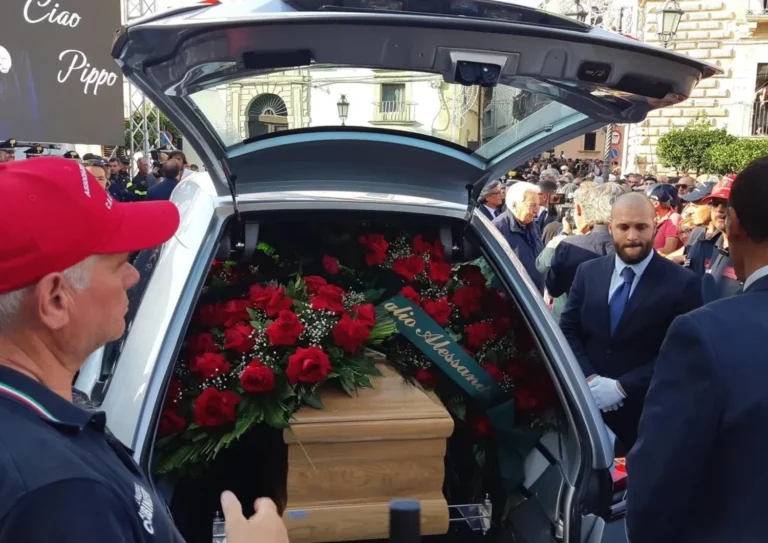 Funerali Pippo Baudo, l'omelia di don Albanese: "Coraggioso contro la mafia, forte il senso di giustizia"