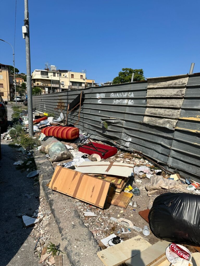 GIANDOMENICO LA FAUCI: «DISCARICHE ABUSIVE DAL VIALE GIOSTRA A SAN MICHELE»