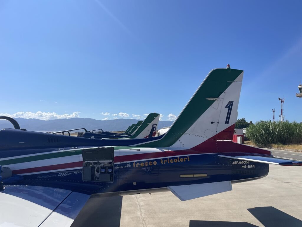 Frecce Tricolori su Messina: scatta il piano viabilità, Panoramica a rischio collasso 3 frecce tricolori